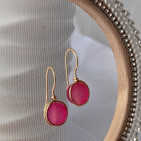 PINK & Gold Minimalist Wire Wrapped Earrings - Picture 3 of 13